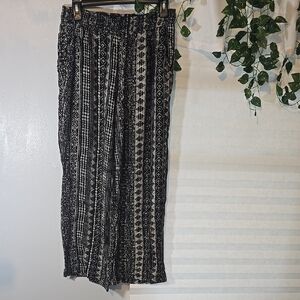Matty M Geometric Pull On Wide Leg Pants